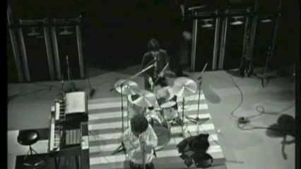 The Doors - Unknown Soldier (LIVE)