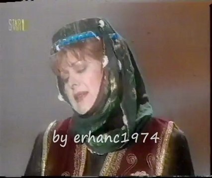 Nese Karaböcek - ISTE EYLE video NOSTALJI star 1