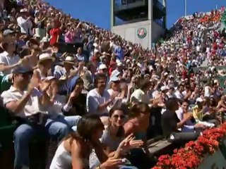 Roland Garros 2009 - Monfils vs Melzer - Plongeon épique