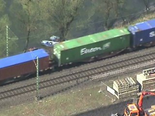 Züge bei Brohl-Lützing und Oberhammerstein, BR145, 2x BR152, 3x BR185, BR460, 2x BR425