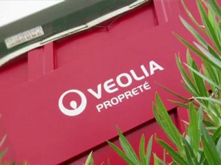 Des journaux recyclés en isolant thermique - Veolia Propreté