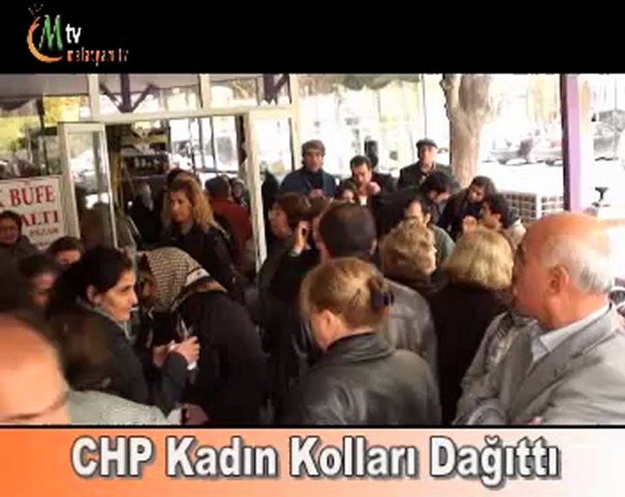 Malatya CHP'li Kadınlar Aşure dağıttı