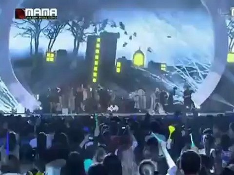 121130 It's Cold Don't Hate Me - Lee Hi & Epik High Stage