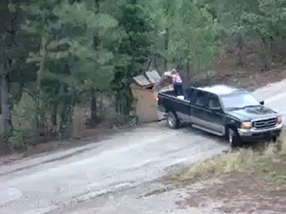 BİZDE OLSA BU YAVRULARIN ÖLÜSÜ ÇIKAR ORDAN