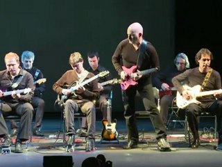 Un concert de musique classique à base de guitares électriques