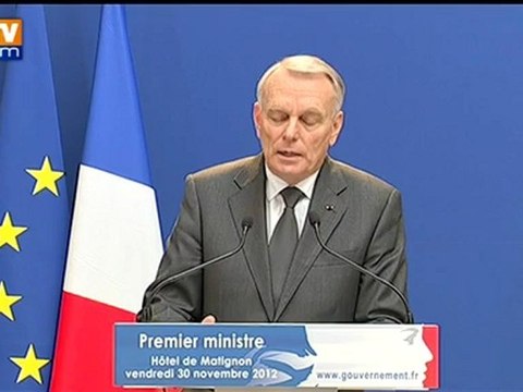 Ayrault annonce le maintien en état des hauts fourneaux de Florange avant un nouveau projet