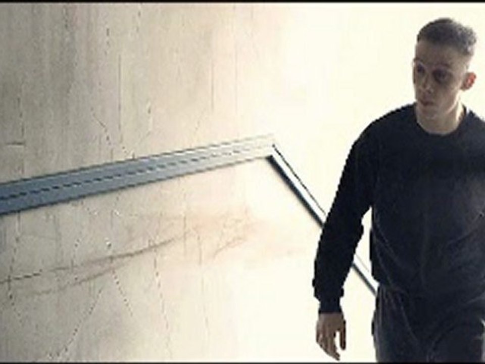 Offender (2012)online watch www.hdmoviespool.com