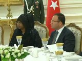 cumhurbaşkanı Gül, Somali Cumhurbaşkanı Hasan Şeyh Mahmud onuruna Çankaya Köşkü’nde bir akşam yemeği verdi