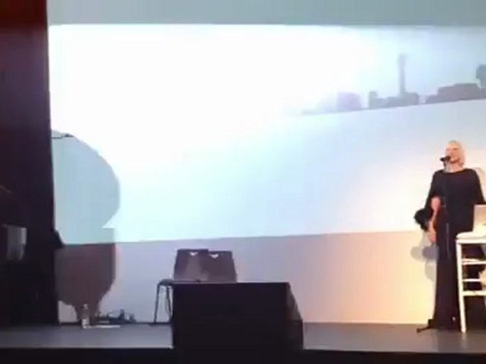 Sia  - Diamonds [Rihanna]