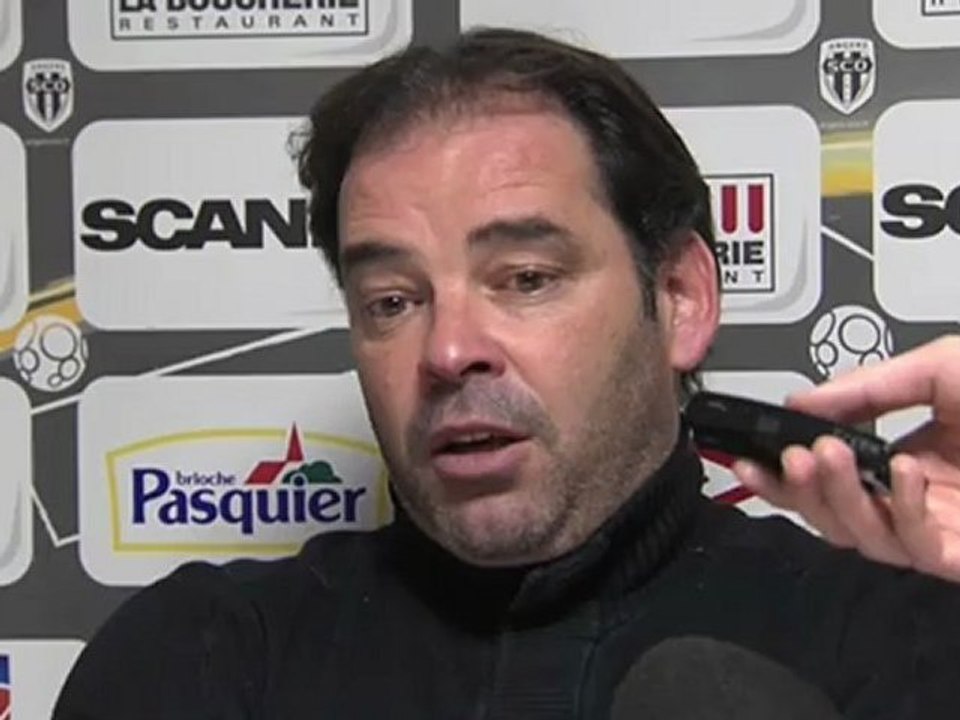 Conférence de presse Angers SCO - Nîmes Olympique : Stéphane MOULIN (SCO) - Victor ZVUNKA (NIMES) - saison 2012/2013