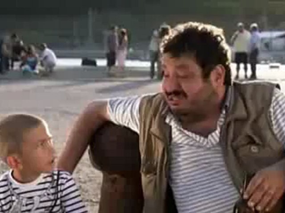 "Ne olmuş yani büyük adam olamadıysak Hayallerimizi satmadık ya.."