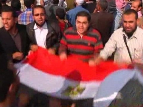 Islamists protest to pressure Egypt court