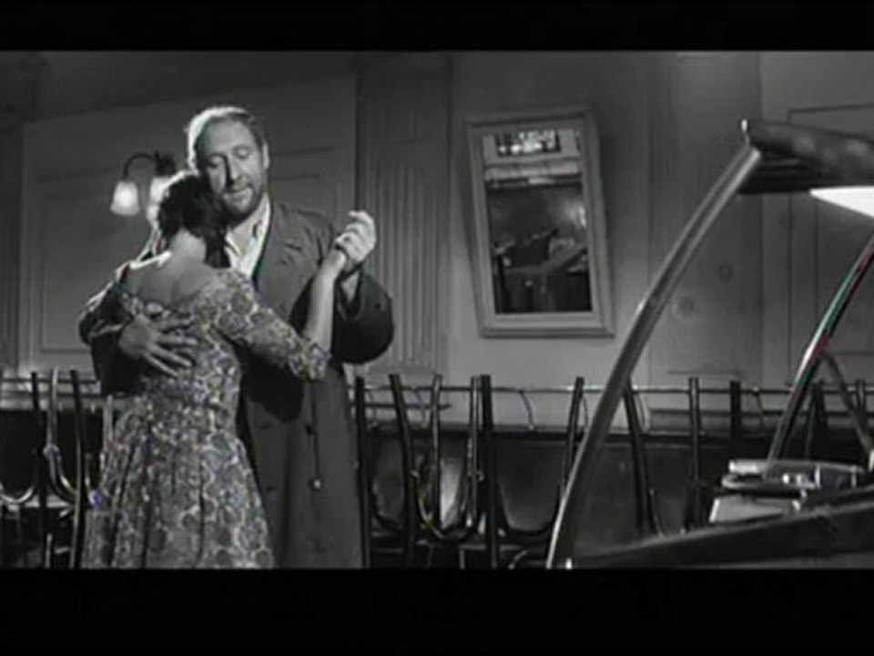 "Trois petites notes de musique"  - Cora Vaucaire  (version film de Colpi)