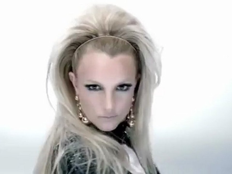 Britney Spears Feat Will.i.am - Scream And Shout (Britney Bitch)