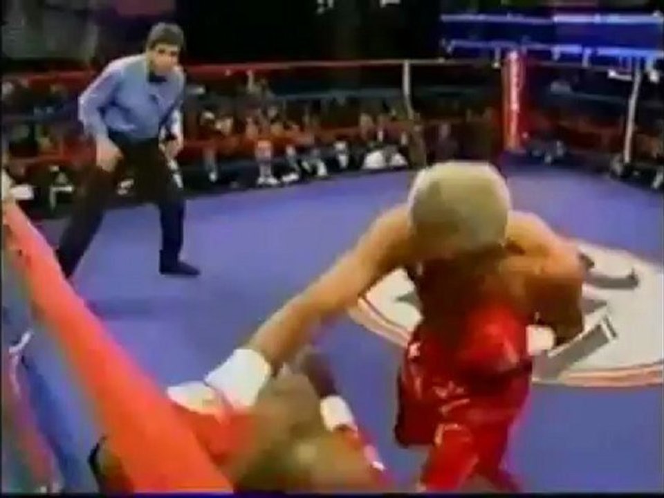 2001-02-11 Juan Manuel Marquez vs Sean Fletcher