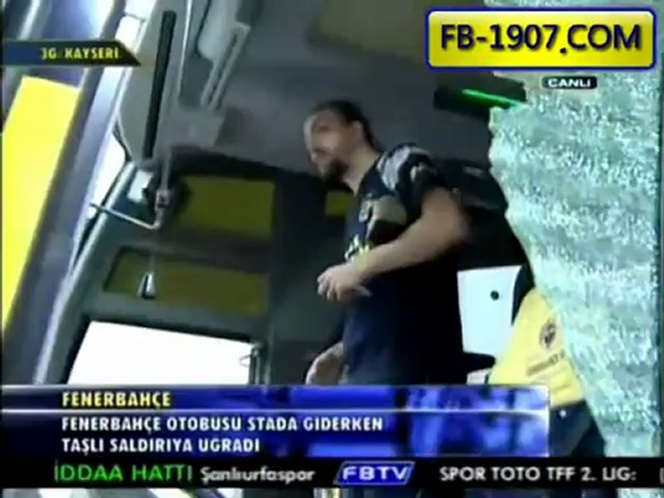 Kayseri'de Fenerbahçe otobüsüne organize saldırı! Gurbetçi Gençler,Organize İşler!