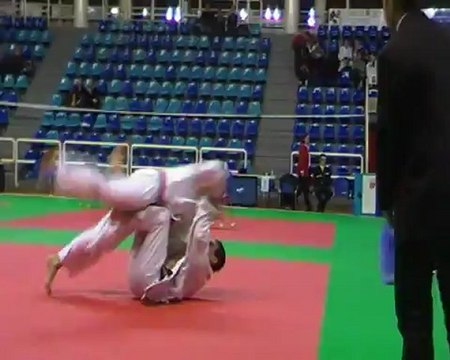Olivier Kuntzmann -90kg 1/2 finale 67 par équipes séniors ASPTT 1 - KRAUTERGERSHEIM