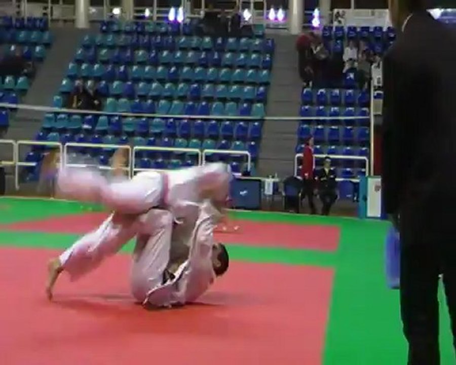 Olivier Kuntzmann -90kg 1/2 finale 67 par équipes séniors ASPTT 1 - KRAUTERGERSHEIM