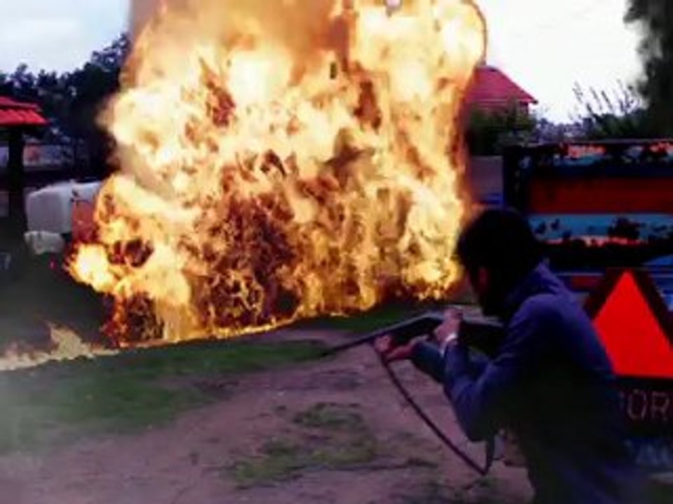 Adobe After Effects CS5 - Patlama Denemesi