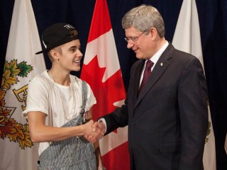 Justin Bieber Booed At Football Game