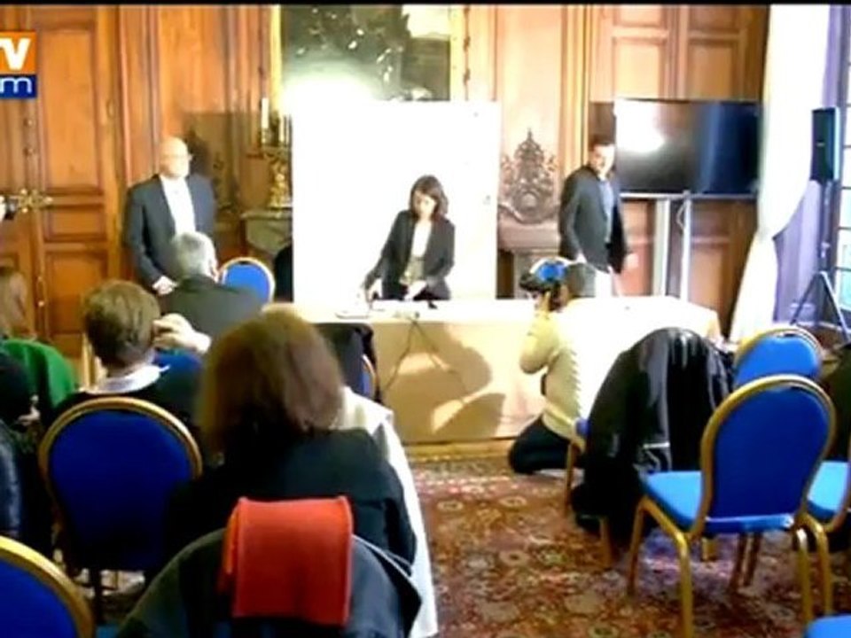 Logement : Duflot appelle à la solidarité de l'Eglise pour aider les plus démunis