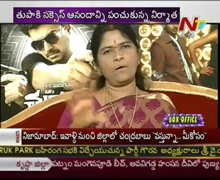 Producer Shoba Rani happy over Vijay's Thuppaki success