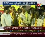 Chandrababu Naidu talking to public in Devuni Errabelli @ RR dist