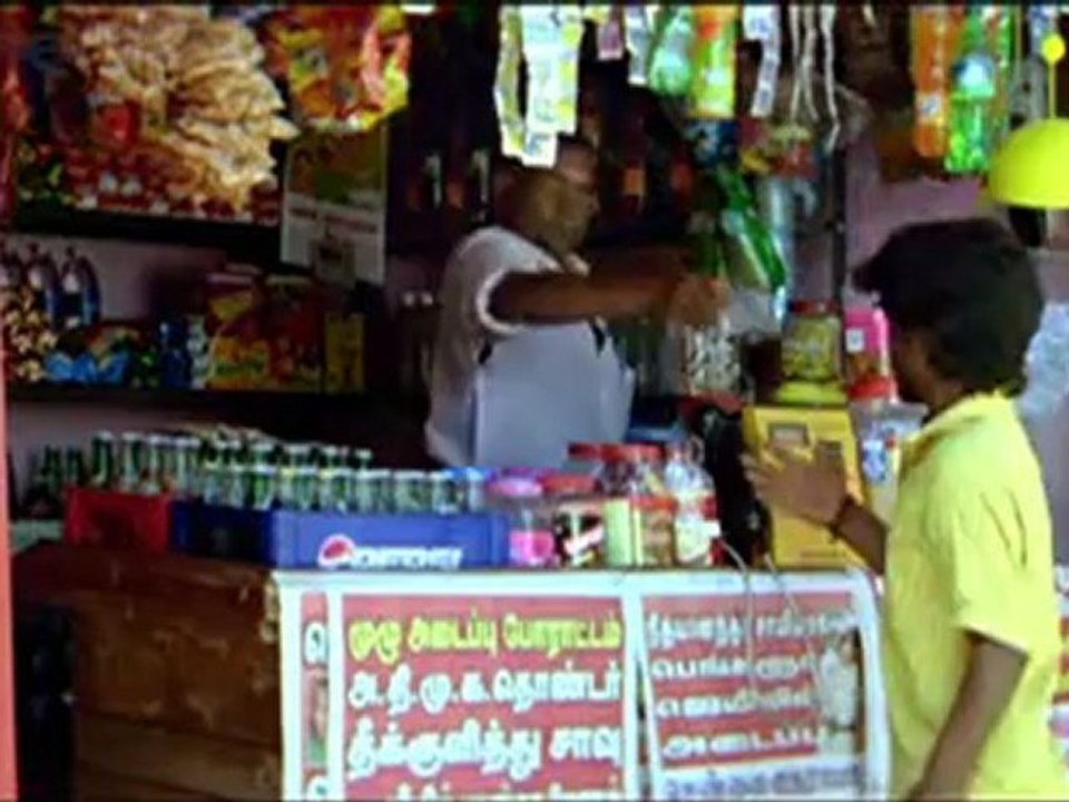 Thenmerkku.Paruvakaatru.(freetamilmovies.in)_clip1
