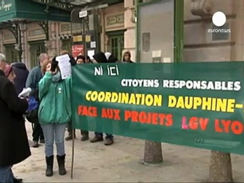 Monti-Hollande: impegno per la Tav. Scontri a Lione