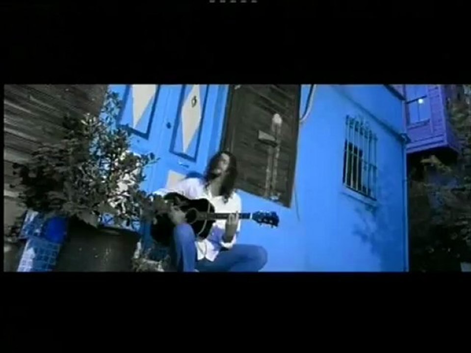 Ayhan Yener - Mavi Duvar