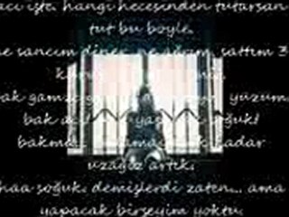 Kahraman Tazeoğlu - Vedalar Soğuk Olur Sıkı Giyin