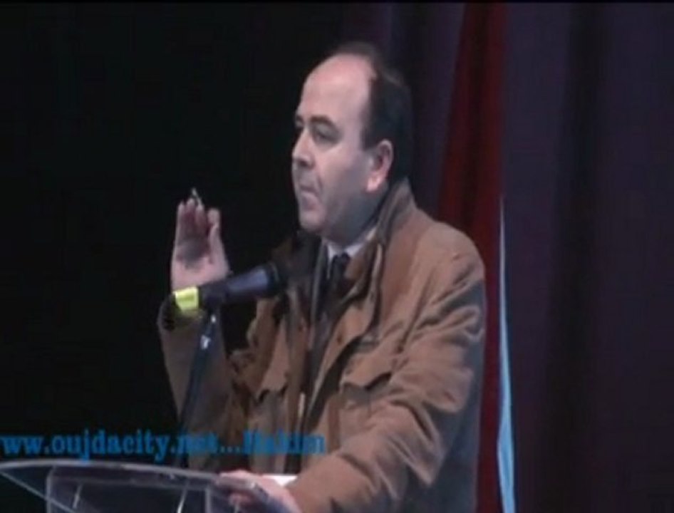 من وجدة حكيم بنشماس  عضو المكتب السياسي لحزب الاصالة والمعاصرة يوجه انتقادات لاذعة لحكومة  عبد الاله بنكيران