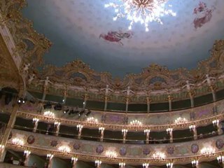 Pierre Cardin recebe Leão de Vêneto