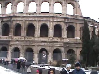 Colisée sous la neige