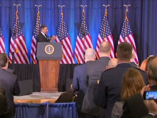 Obama warns Assad on chemical weapons
