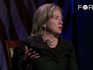 Clinton Makes No Apologies for Oil Sands Pipeline