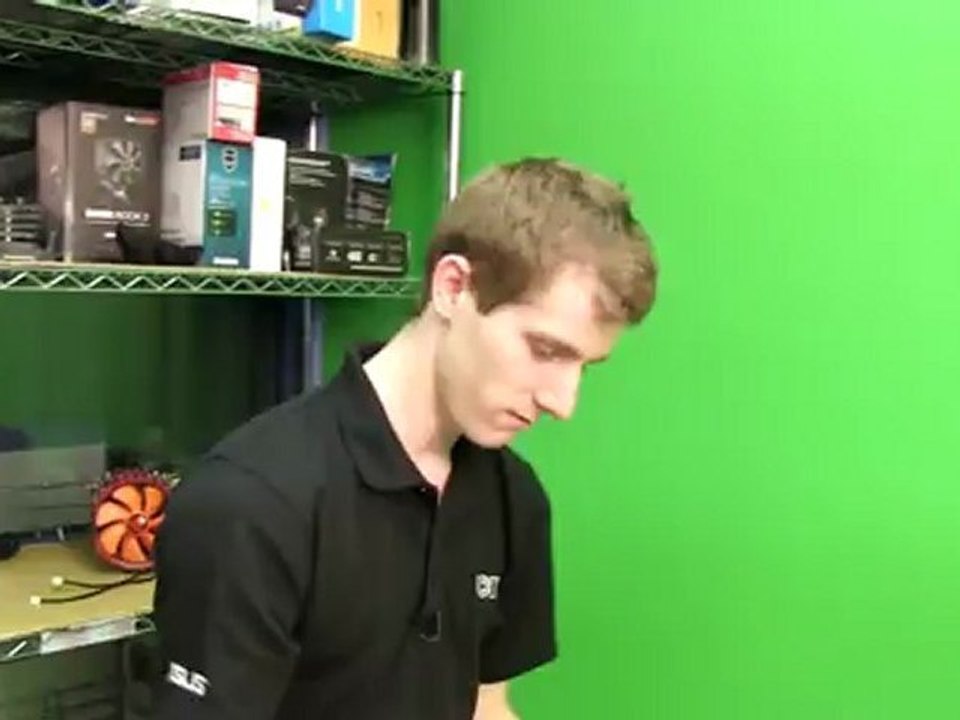 Shuttle OMNINAS KD20 2 Bay Network Storage Enclosure Unboxing & First Look Linus Tech Tips