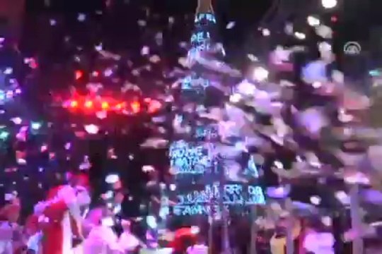 Lübnan’da yılbaşı kutlamaları başladı