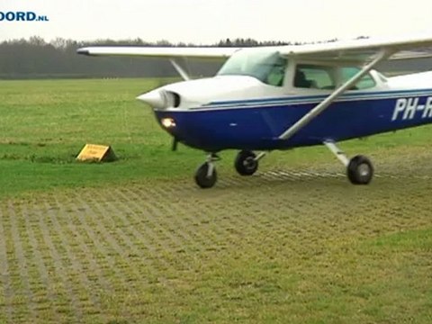 Jongste piloot van Nederland komt uit Veendam - RTV Noord
