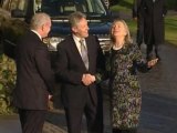 Clinton visits Northern Ireland amidst unrest