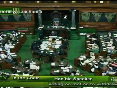 Govt wins FDI in retail vote