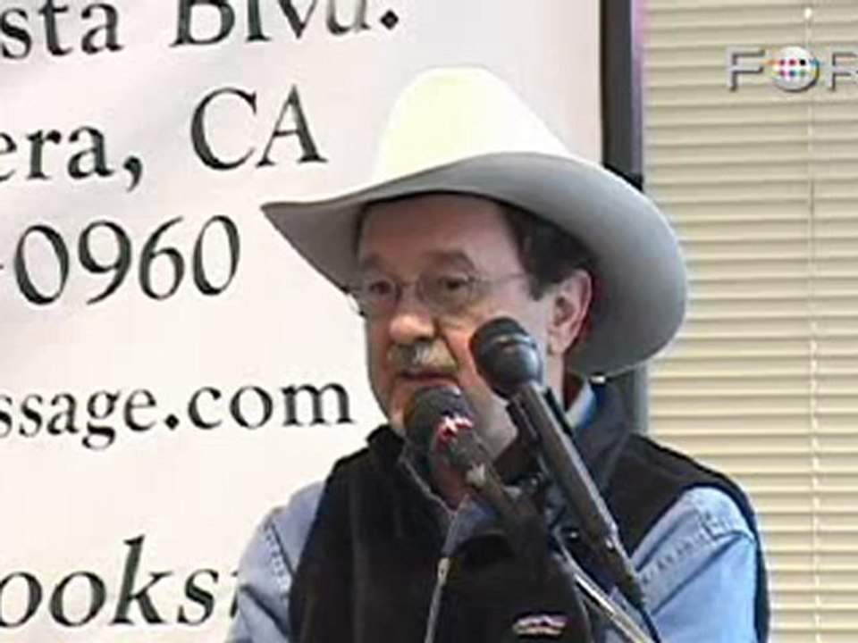 Jim Hightower: Clinton and Obama on the Attack