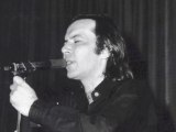 MIKIS THEODORAKIS en concert en 1975 : ENA DEILINO par Petros PANDIS