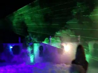 Soirée mouse dans une piscine