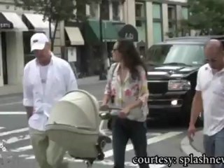 Bruce Willis says Fcuk you to protect his baby