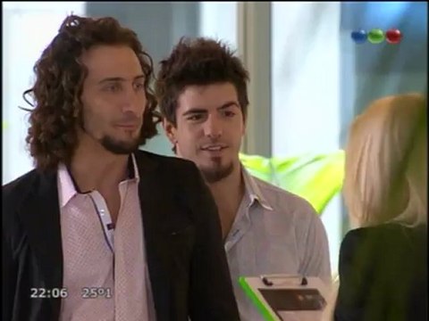 4DLuciana Salazar Graduados