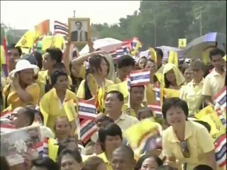 El rey de Tailandia pide unidad