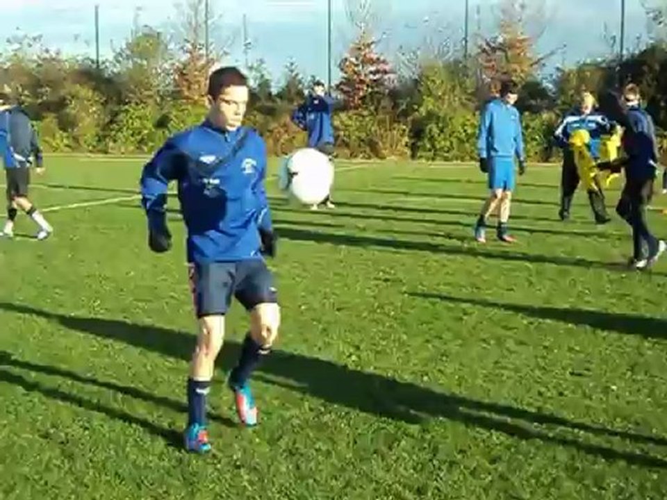 U17 entrainement du 1 er décembre 2012 :jonglage