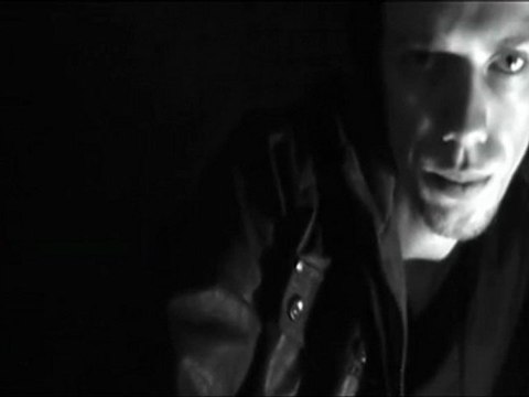 Emre ALMIŞ BUNDAN ÖTESİ ÖLÜM (Yepyeni Klip) 2013