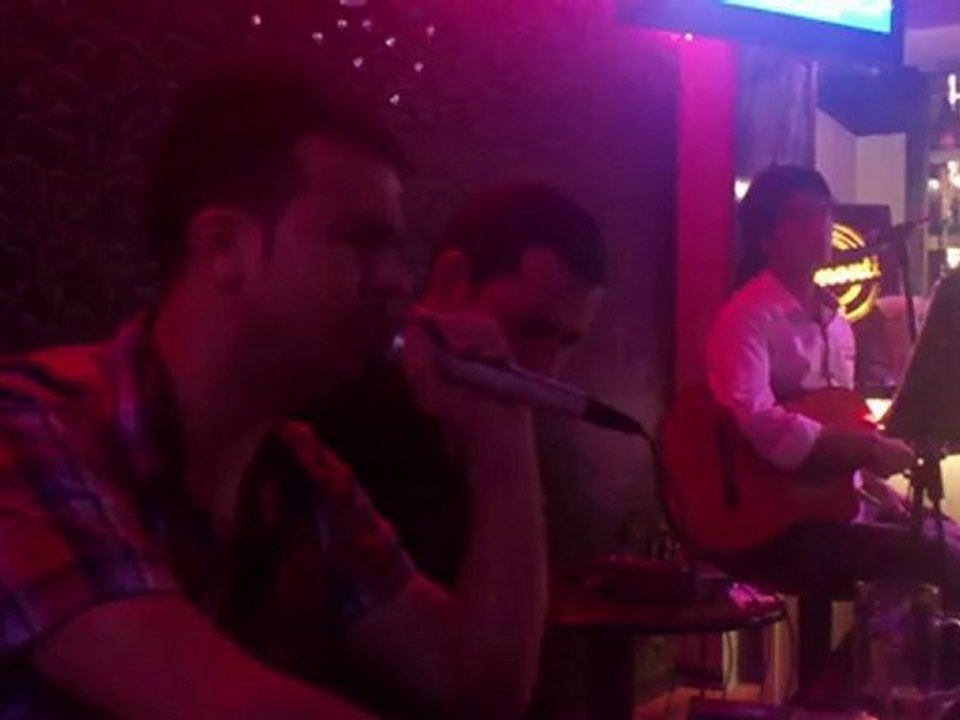 canım efendİM  eseri demgah cafe bar da canlı performans(haluk ile beraber)
